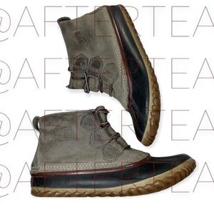 Sorel Duck boots Out N About Gray Leather